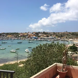 Affittacamere Il Veliero Blu Sul Porto, Lampedusa